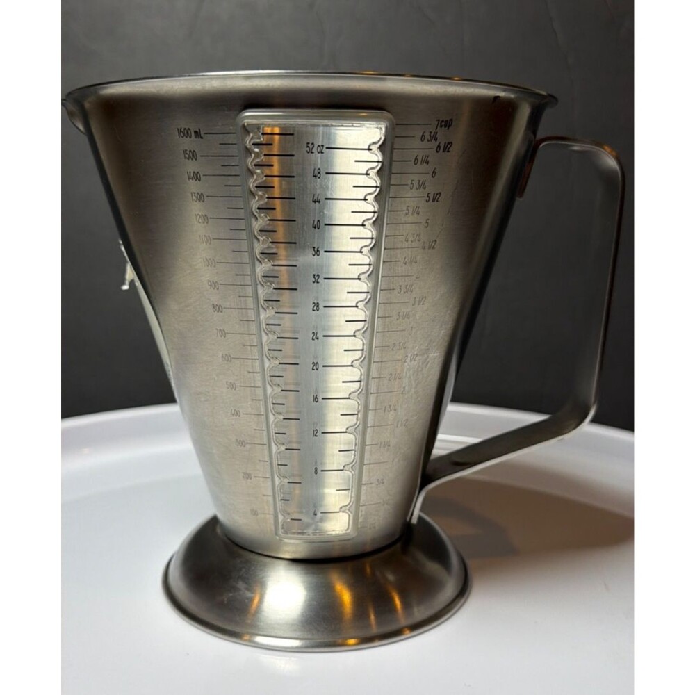 Vintage AMCO Houseworks See-Thru Measure 2 Qt Stainless Steel Measuring Cup 8362
